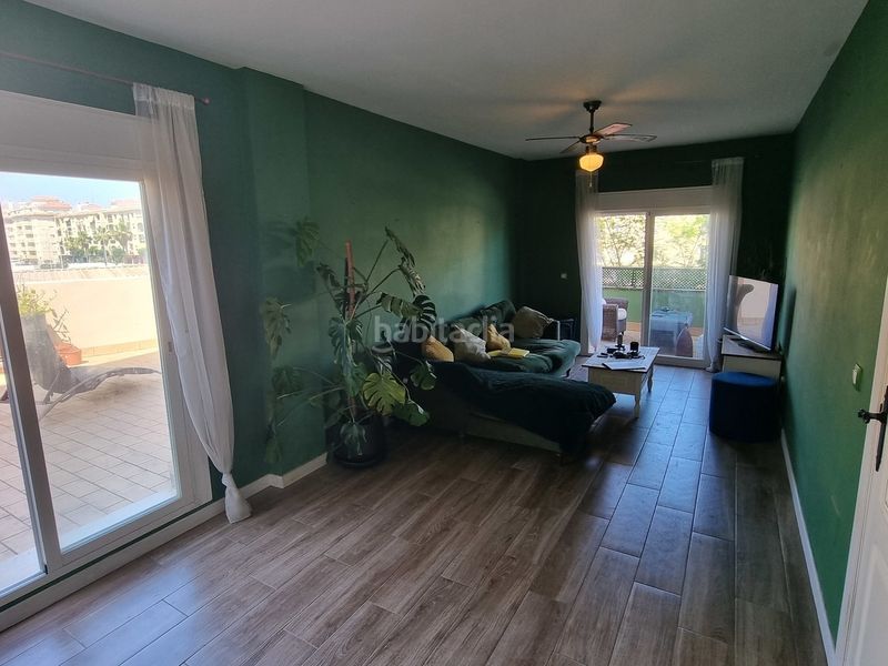 Foto 8c982138-6dba-419f-a840-b6dbc66ab516. Apartament amb piscina a San Luis de Sabinillas Manilva