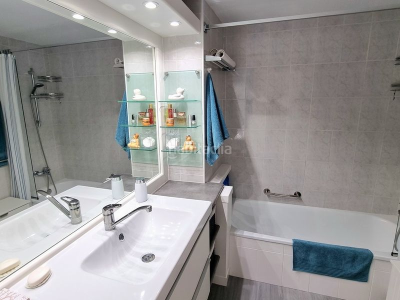 Foto ceda00cd-1061-4cc2-912a-00a2deb8b80c. Apartament amb aparcament piscina a Calahonda Mijas
