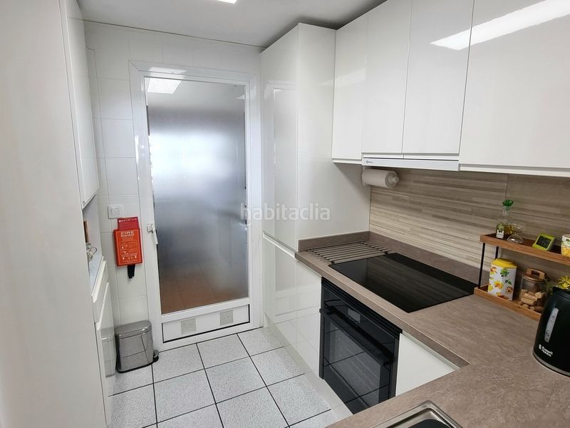 Foto f9bd3009-accd-43a1-b67c-891e5d207911. Apartament amb aparcament piscina a Calahonda Mijas