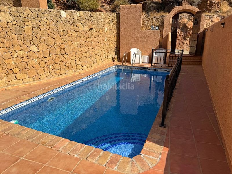 Foto 82f73452-03e9-4326-882d-586dfcf22456. Casa amb piscina a Turre