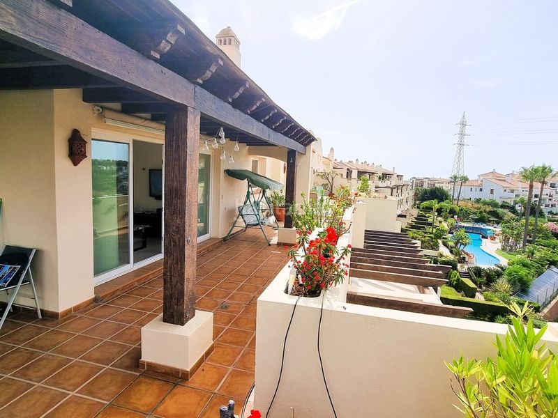 Foto 44d84207-26e9-48aa-8965-396b6f3d5139. Apartament amb aparcament piscina a Riviera del Sol Mijas