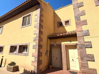 Maison jumelée à Zurgena. Duplex townhouse se vende en zurgena