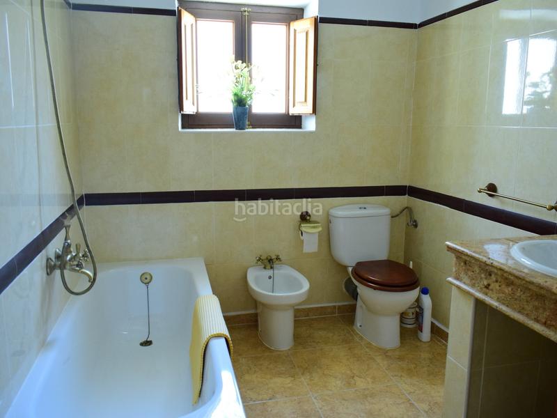 Foto fffffa74-dc14-44ce-9489-6a9fa11a60b0. Bauernhof mit parking in Oria