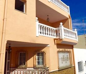 Reihenhaus in Turre. Duplex townhouse se vende en turre