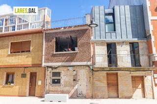 Casa  Praza singulis. Casa para rehabilitar en cangas