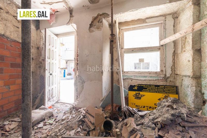 Foto 54f553c2-fd43-42d3-b7c3-92727200ecbc. Casa  para rehabilitar en Cangas pueblo Cangas