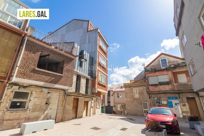 Foto f5a0fbd9-fa9b-40ac-b42f-0438eabfcd2a. Casa  para rehabilitar en Cangas pueblo Cangas