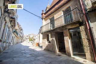 Lloguer Local Comercial  Rúa real. Local de piedra en plena calle real