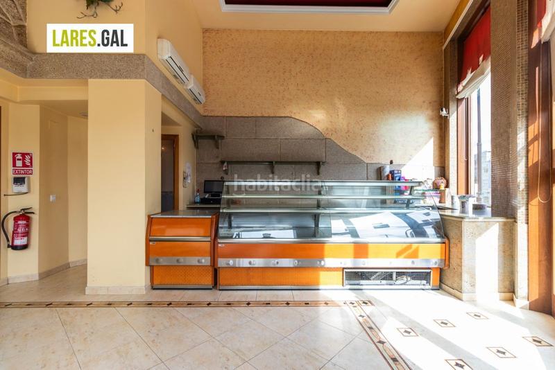 Foto c0417501-1f82-43fe-b511-7488bfb80017. Local comercial  en venta o alquiler en Cangas
