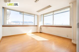 Miete Geschäftsraum  Avenida de bueu. Oficina en el centro de cangas