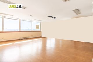 Miete Geschäftsraum  Avenida de bueu. Oficina en alquiler en el centro de cangas