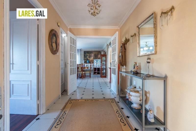 Foto 4e0377f8-4cf5-40e1-95e4-271f8cb7180f. Casa amplia casa de piedra a la venta en Darbo Cangas