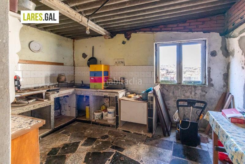 Foto 57f781bf-eda0-45db-8f56-ea7d87ac0d7a. Casa amplia casa de piedra a la venta en Darbo Cangas