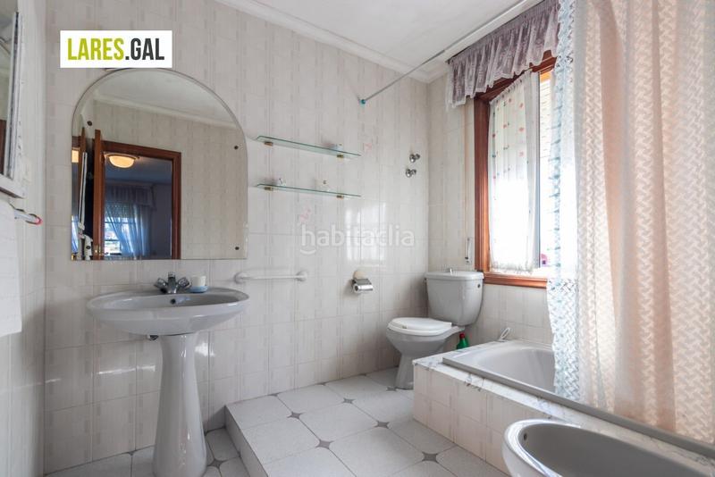 Foto 5df8b91f-a828-47e2-8571-f05d237a6d29. Casa amplia casa de piedra a la venta en Darbo Cangas