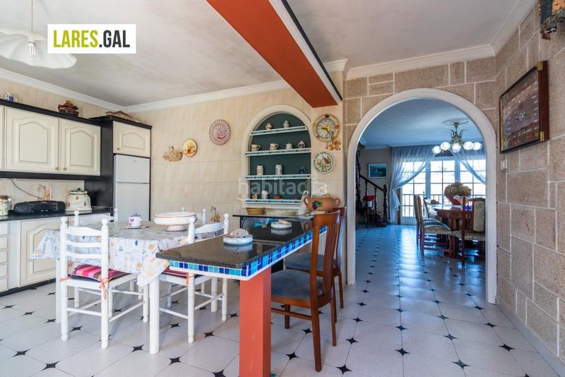 Foto ae90f3be-5c9e-4514-bbc8-bc056cc4f94d. Casa amplia casa de piedra a la venta en Darbo Cangas