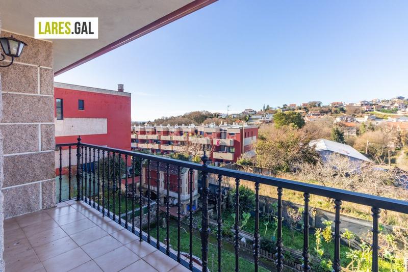 Foto c5a85f28-b95a-47e1-b2b9-c938304e8107. Casa amplia casa de piedra a la venta en Darbo Cangas