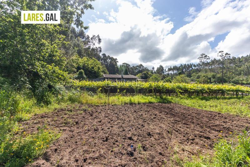 Foto 4600066f-325c-4d2e-9c19-26ec49923c52. Finca rústica terreno edificable a la venta en herbello, Aldán. en Cangas