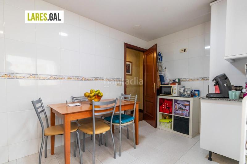 Foto 64860cfd-4906-4697-9b38-b274f7ed0826. Piso estupenda vivienda de tres dormitorios en Cangas pueblo Cangas