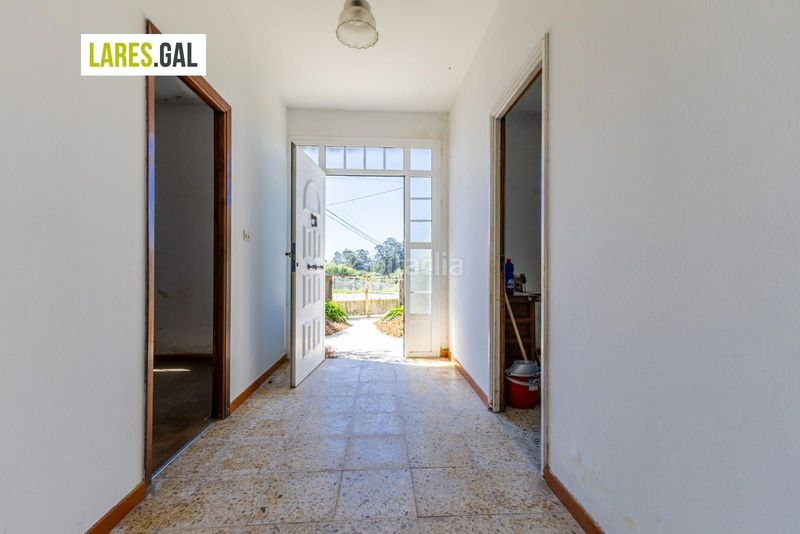 Foto 148aa0dc-47d2-4837-86bc-7bbc953689a7. Casa amb aparcament a Coiro Cangas