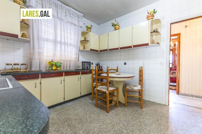 Foto 5ea1d1b0-23be-4798-bdd2-2801b0a330b0. Casa amb aparcament a Coiro Cangas