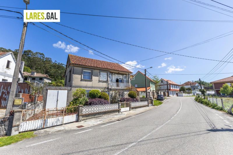 Foto 852a0d22-6764-4f99-93f7-bba51d11ff24. Casa amb aparcament a Coiro Cangas