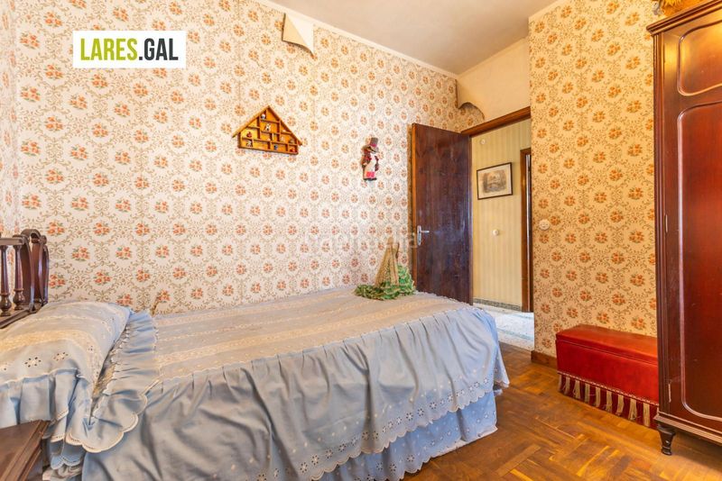Foto bf8713fc-6da0-4924-9228-a52b20d8dbd2. Casa amb aparcament a Coiro Cangas
