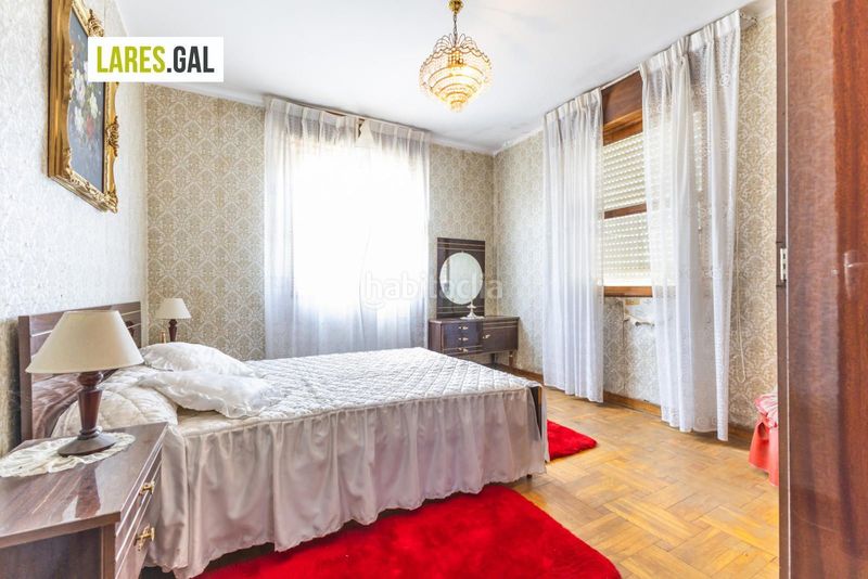Foto f994448b-9510-4284-9163-86234ae96fd2. Casa amb aparcament a Coiro Cangas