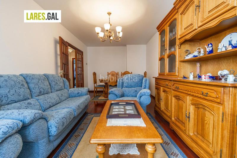 Foto 4a7011b9-f7ba-4f8b-bdd3-4d87e3b91c3d. Piso  a la venta en el centro en Cangas pueblo Cangas