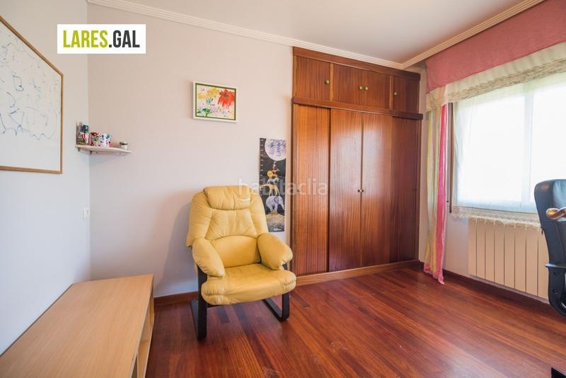 Foto 8ad8d15b-b201-40a3-8663-635012d9de05. Casa adosada adosado en san roque con terrazas y vistas en Cangas