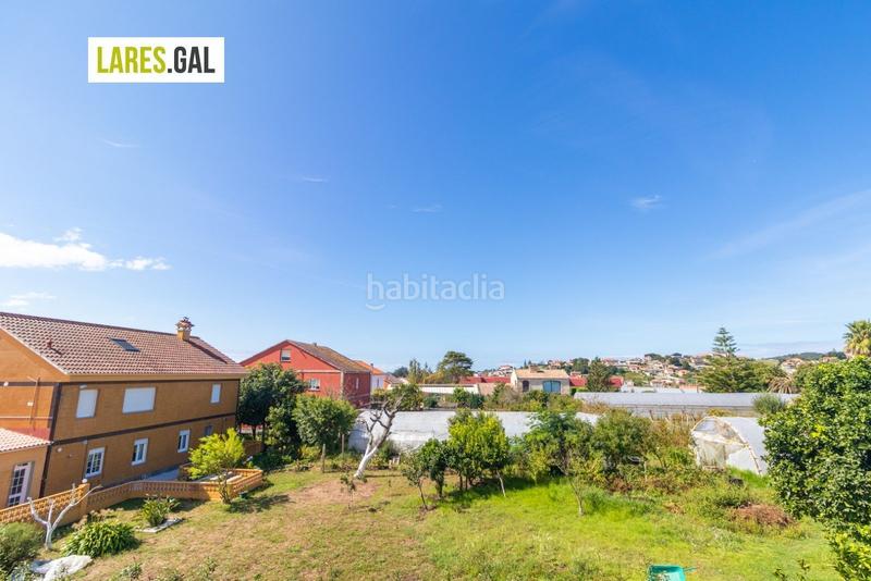 Foto f9ff4b33-84c2-439c-902f-d0a6adcb7978. Casa adosada adosado en san roque con terrazas y vistas en Cangas