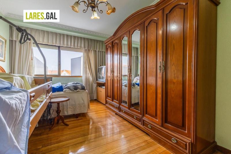 Foto 1efa09b9-e508-40a2-b7ca-c32bb4f309db. Piso amplísima vivienda en el centro en Cangas pueblo Cangas