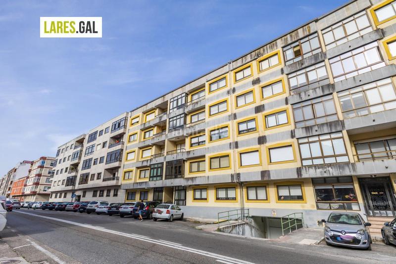 Foto 5774d72e-d21c-4a02-a2e6-27e5d4bf7b0e. Piso amplísima vivienda en el centro en Cangas pueblo Cangas