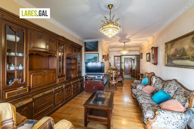 Foto 603adb59-9718-4054-b88a-6a25decfe79e. Piso amplísima vivienda en el centro en Cangas pueblo Cangas