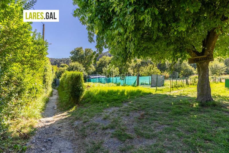 Foto 7fa44b4b-7cae-4fe8-9d67-67d45000e737. Finca rústica parcela no edificable a la venta en Cangas
