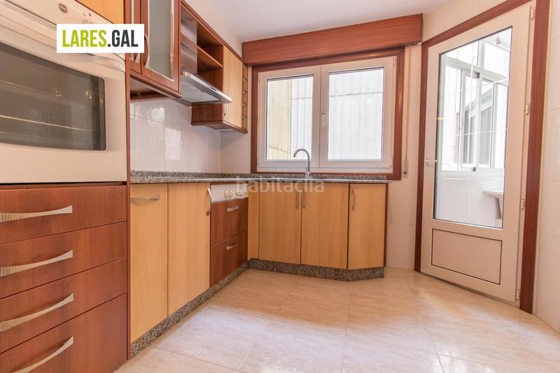 Foto b4fe9e47-b956-43e4-b2c2-356539337361. Etagenwohnung mit heizung parking in Coiro Cangas