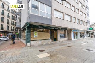 Location Local commercial  Avenida de ourense. Estupendo local comercial en alquiler