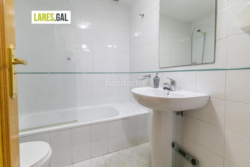 Foto 5947171f-541a-4f69-b365-43637a1fc863. Piso  en la zona de san roque en Cangas pueblo Cangas