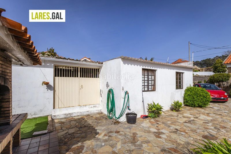 Foto 0efc0dc7-f4d4-42e1-a254-cf7bdd2b59e6. Casa amb aparcament piscina a Bueu