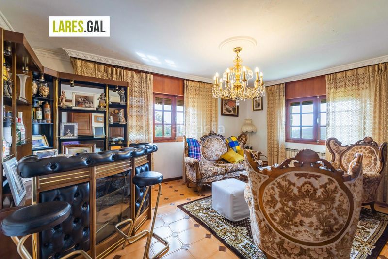 Foto a57d39a4-2593-4638-a2bb-a2d0528aaac8. Casa amb aparcament piscina a Bueu
