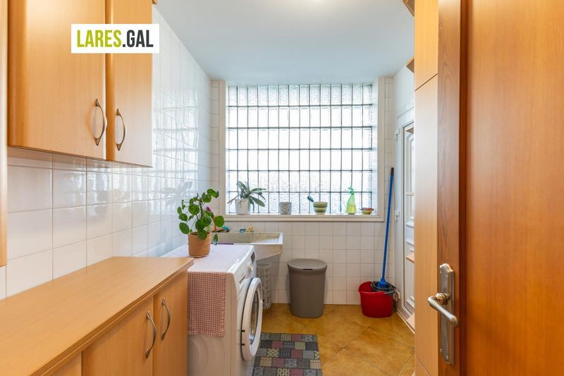 Foto 1a984c6d-57b6-4c7a-868c-b4f06d12b2f9. Chalet casa de piedra en serra poñente con jardín en Cangas