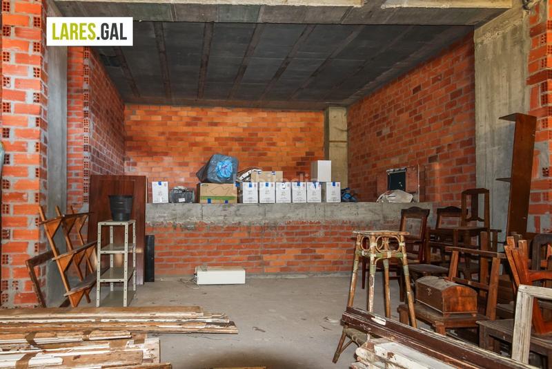 Foto d91bb282-51ad-4b77-8a61-dba94477788d. Lloguer local comercial a Cangas pueblo Cangas