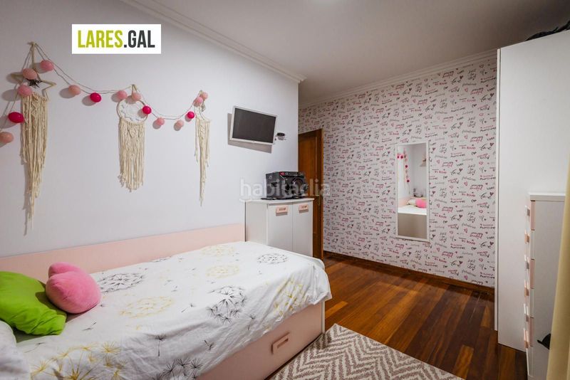 Foto 479b6295-c482-429d-b548-59035c7e1f7c. Piso  de 4 dormitorios con terraza en Coiro Cangas