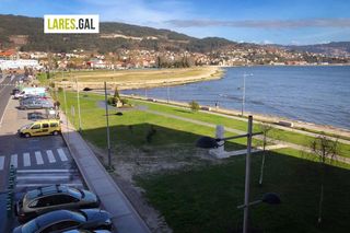 Rent Flat  Rúa concepción arenal. Piso muy amplio con vistas en moaña