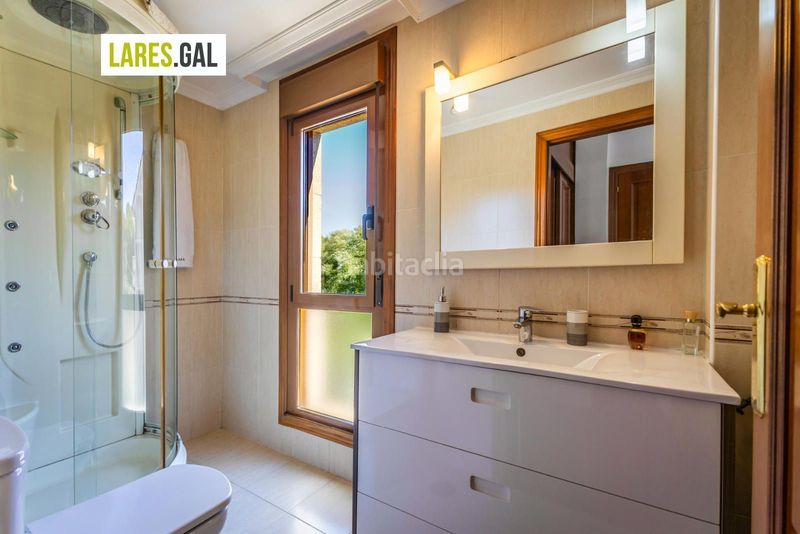 Foto 43cb82e1-60fb-4219-ada2-2b9b53b2a487. Casa adossada amb calefacció aparcament a Darbo Cangas
