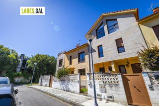 Maison jumelée  Rúa pombal. A la venta chalet adosado en darbo cangas