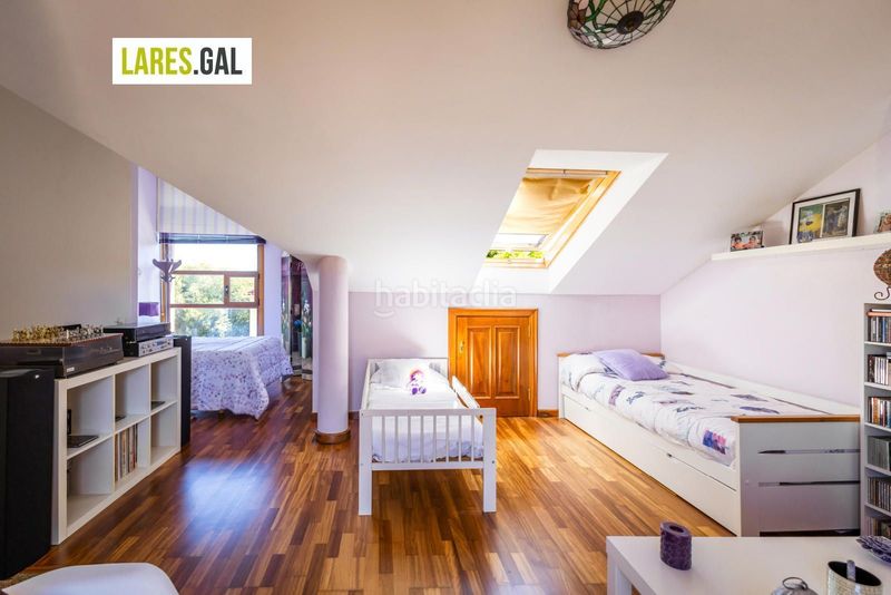Foto d0a4e19c-53b2-41cf-8043-662031265b74. Casa adossada amb calefacció aparcament a Darbo Cangas