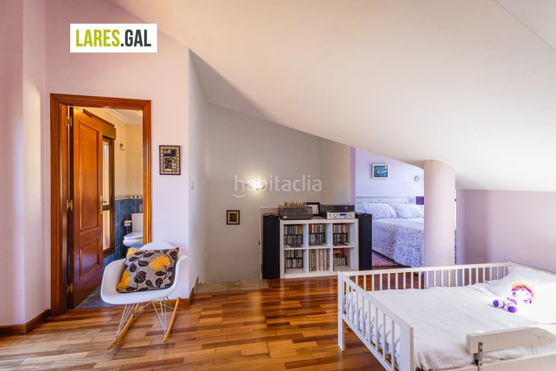Foto dface119-fda5-496d-b2dd-64be36455687. Casa adossada amb calefacció aparcament a Darbo Cangas