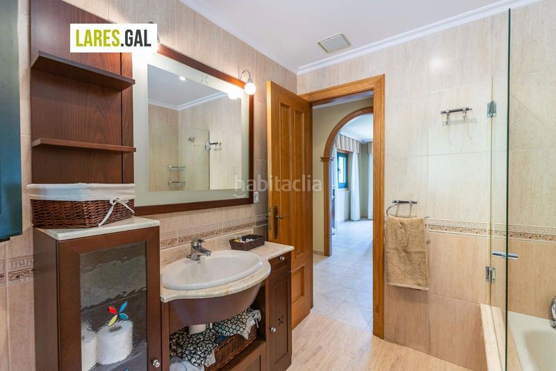 Foto bd086bb4-6133-4add-bb2a-87e840552228. Casa amb calefacció aparcament a Darbo Cangas