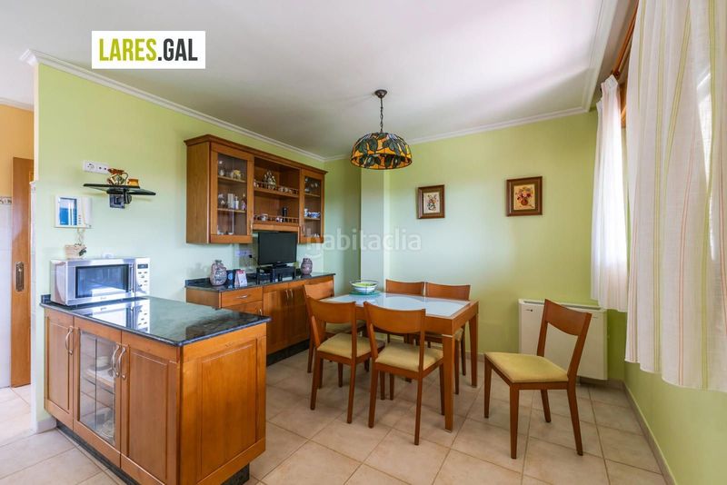 Foto c33b0a2d-b327-41de-8839-e500bbe124f2. Casa amb calefacció aparcament a Darbo Cangas