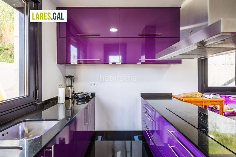 Foto b19bfcb7-7248-4665-8046-f2af432ccbbb. Casa amb calefacció aparcament a Darbo Cangas